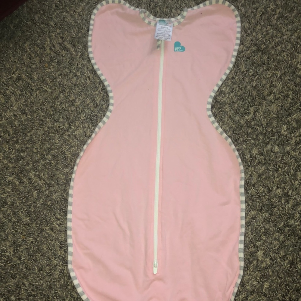 Zipper swaddle